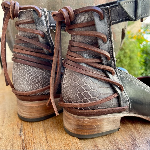 Freebird by Steven “Marlon” Booties - Picture 2 of 9